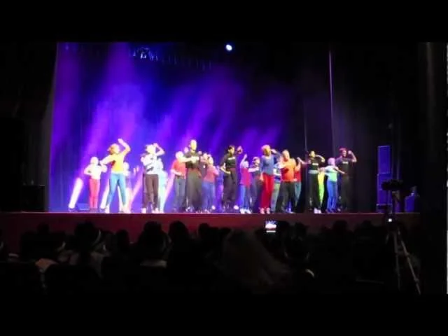 Counterpoint Dance Company performing Jump